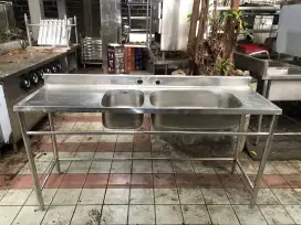 Sink 2 Lubang Uk 170x55x85
Lubang (1) 30x44x16
Lubang (2) 65x44x16