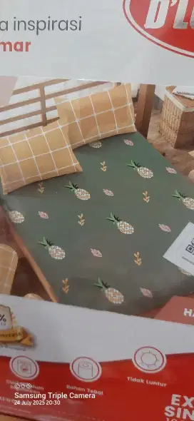 Sprei D'LUXE ukuran 120x200