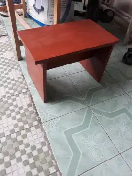 Meja panjang 30 cm lebar 50 cm tinggi 32 cm