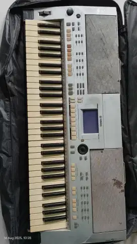 Jual 2 in 1 Keyboard Yamaha PSR S500 & Guitar Electric