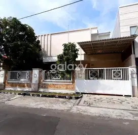 Rumah Dharmahusada Indah. Dekat Kampus C UNAIR.