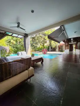 Cipete - Cilandak, Rumah Mewah Design Resort Tropis di Lokasi Elit