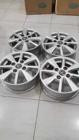 VELG MOBIL SECOND STANDAR AVANZA RING 14 LEBAR 5 PCD 4X114