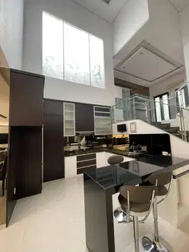 RUMAH PAKUWON CITY FULL FURNISH dkt Sutorejo Manyar Araya Kertajaya