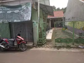 Jual kontrakan 3 pintu