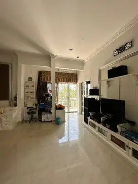Rumah mewah classic di pantai mutiara