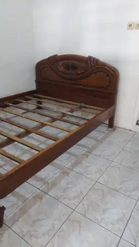Dipan dan kasur spring bed