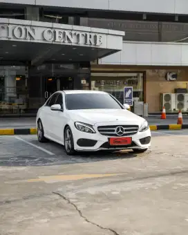 MERCEDES BENZ C200 AMG LINE