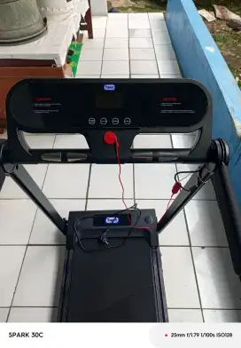 Treadmill elektrik Merek Twen