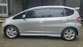 Honda Jazz GE-8 RS AT 2009 - Albaster Silver