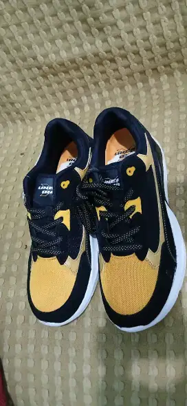 Jual Sepatu casual pria merk Unerd x Onicx Baru Diskon Murah