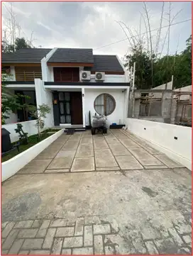 Rumah Murah di Jogja 20 Menit ke Kota Ada Taman Bermain Nuansa Jepang