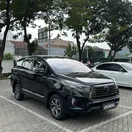 TOYOTA INNOVA V DIESEL AT 2022