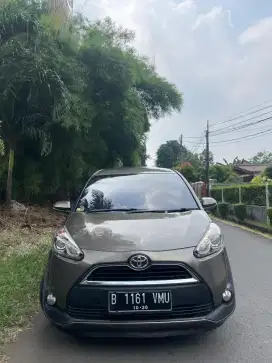 TOYOTA SIENTA V CVT