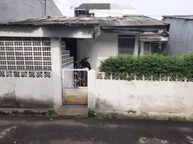 Rumah sederhana di pusat kota Bogor