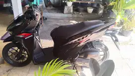 VARIO 125 2021 Hitam