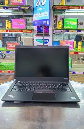 Laptop lenovo , layar sentuh