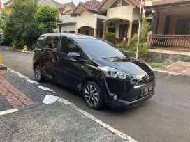 [CASH] Toyota Sienta 1.5 V AT Low KM Service Record 2016