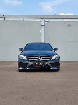 Mercedes Benz Mercy C200 C 200  ( W205 ) AMG 2017 Black on Black