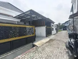 Rumah baru gres dekat gentan lingkungan cluster
