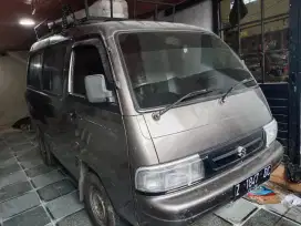 Carry futura minibus 1.360 cc MT Abu-Abu Metalik tahun 1993