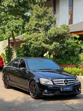 Mercedes benz C250 AMG line 2011 low KM
