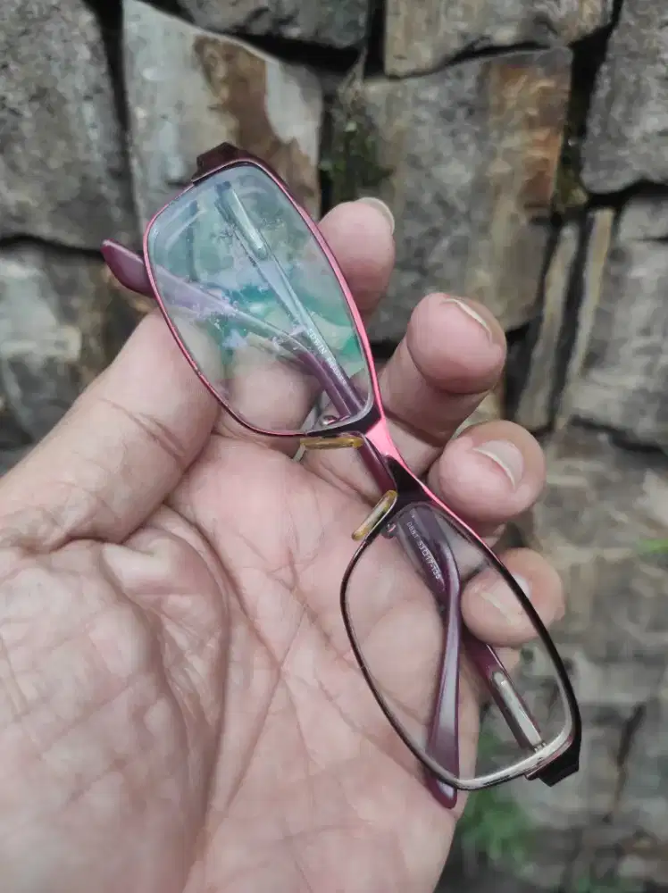 Antik hanya jual frame kacamata baca merk Edwin orisinil burgundy