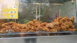 Di butuhkan penjaga toko ayam goreng crispy