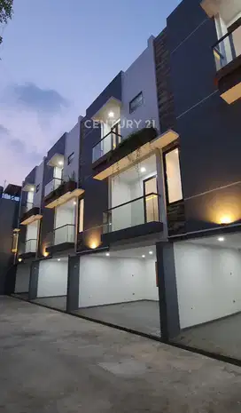 Rumah 3 Lantai Siap Huni Di Johar Baru Jakpus S8982