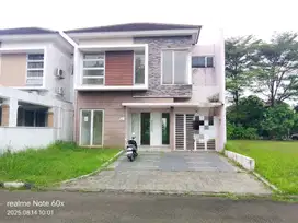 Dijual Rumah Hook di Grand Wisata