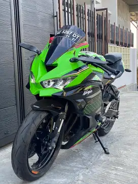 Ninja ZX25R 2020