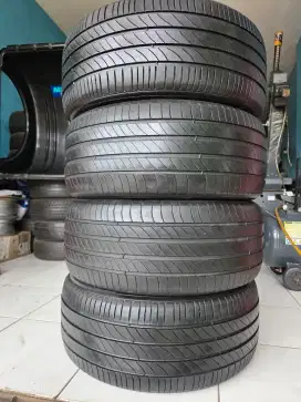 Michellin Ring 18 235 50 R18