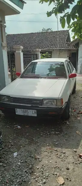 Mazda 323 1987 Bensin