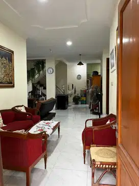 Dijual Rumah Siap Huni Dalam Komplek di Duren Sawit, Jakarta Timur