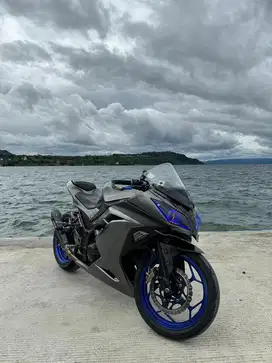 Ninja 250fi abu-abu