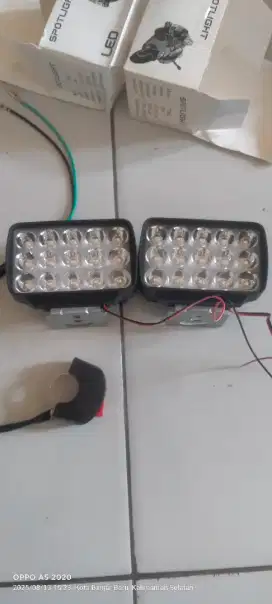 Lampu sorot LED putih motor