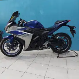 Yamaha R25 ABS 2015