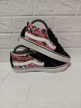 Vans Sk8 floral mid size 37 fit to 37,5 (23,5cm)