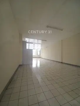 Ruang Usaha 1 Lantai Hadap Jalan Raya Di Gading Serpong R2204