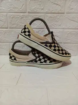 Vans Checkerboard slip on black white size 39 fit to 40 (25cm)