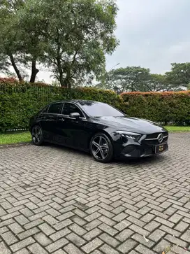 Mercedes-Benz A200 2023 Bensin