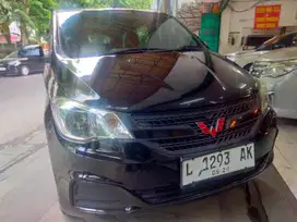 Wuling Confero Manual Hitam