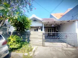 JUAL RUMAH DI SEMOLOWARU ELOK SURABAYA(Tjin2Area)