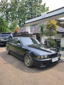 BMW 530i 2003 Bensin
