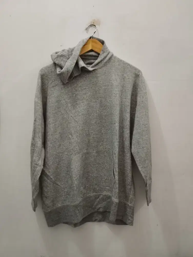 Hoodie UNIQLO bekas size XL