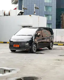 Hyundai Staria signature 7 seat 2021