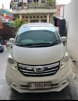 Honda Freed PSD E 2013 Gress