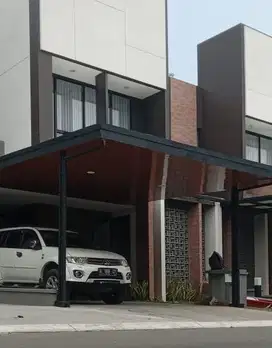Rumah 2 Lt Full Furnish uk 8x17 di Suvarna Sutera Tangerang L2-240256