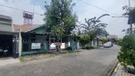 A272 JUAL RUMAH RUNGKUT mapan , ROW JALAN 3 MOBIL, DEKAT yakaya MCD
