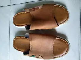 Sendal kickers casual